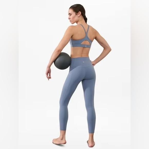 Athleta Pants - Athleta Salutation Stash 7/8 Tight